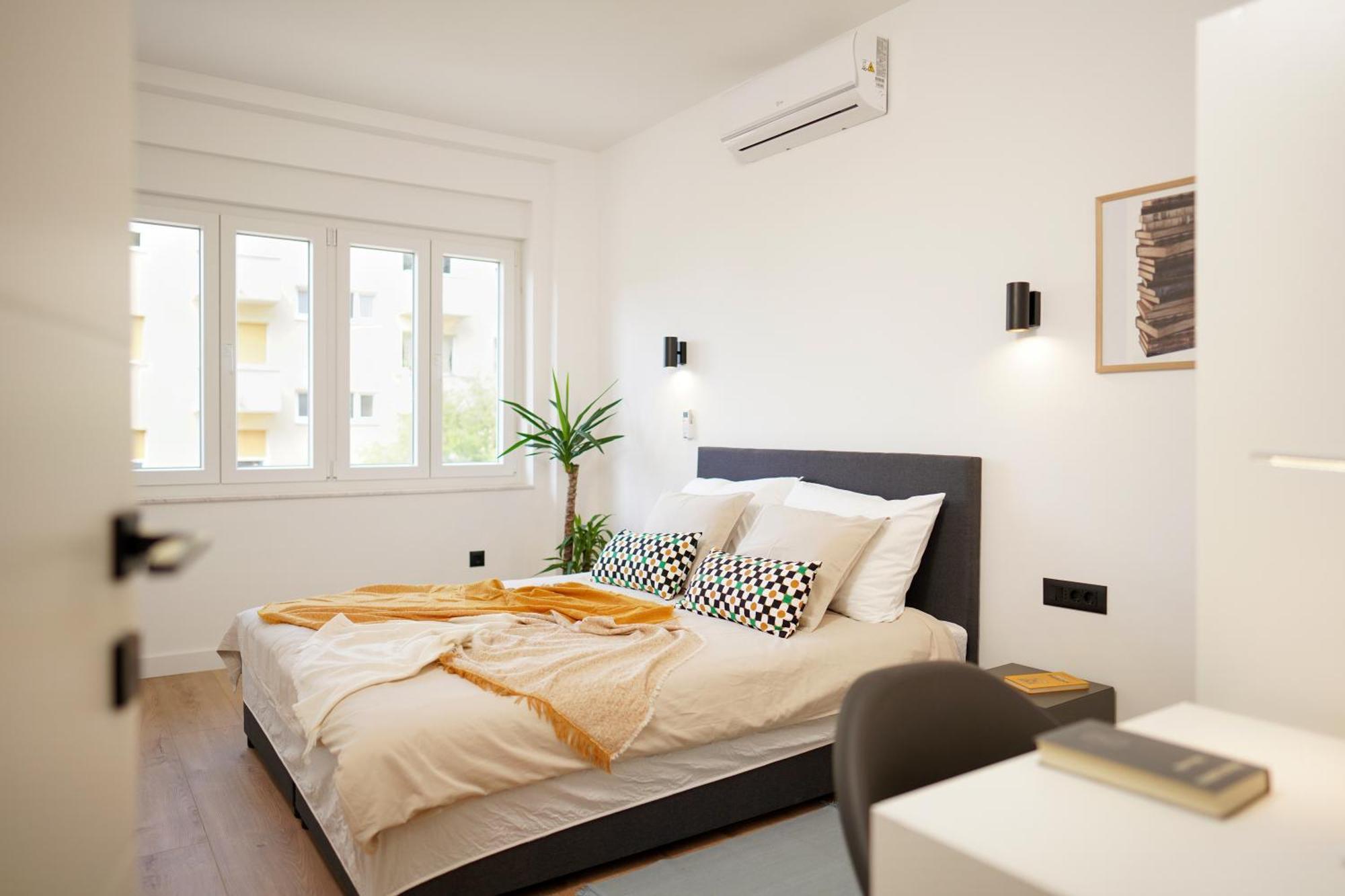 Fabula Near Beach, Fast Wi-fi, Two Bedrooms Apartment *
