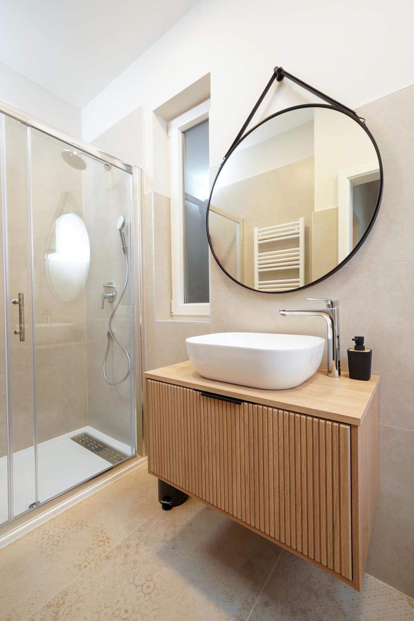 Fabula Near Beach, Fast Wi-fi, Two Bedrooms Apartment Rijeka
